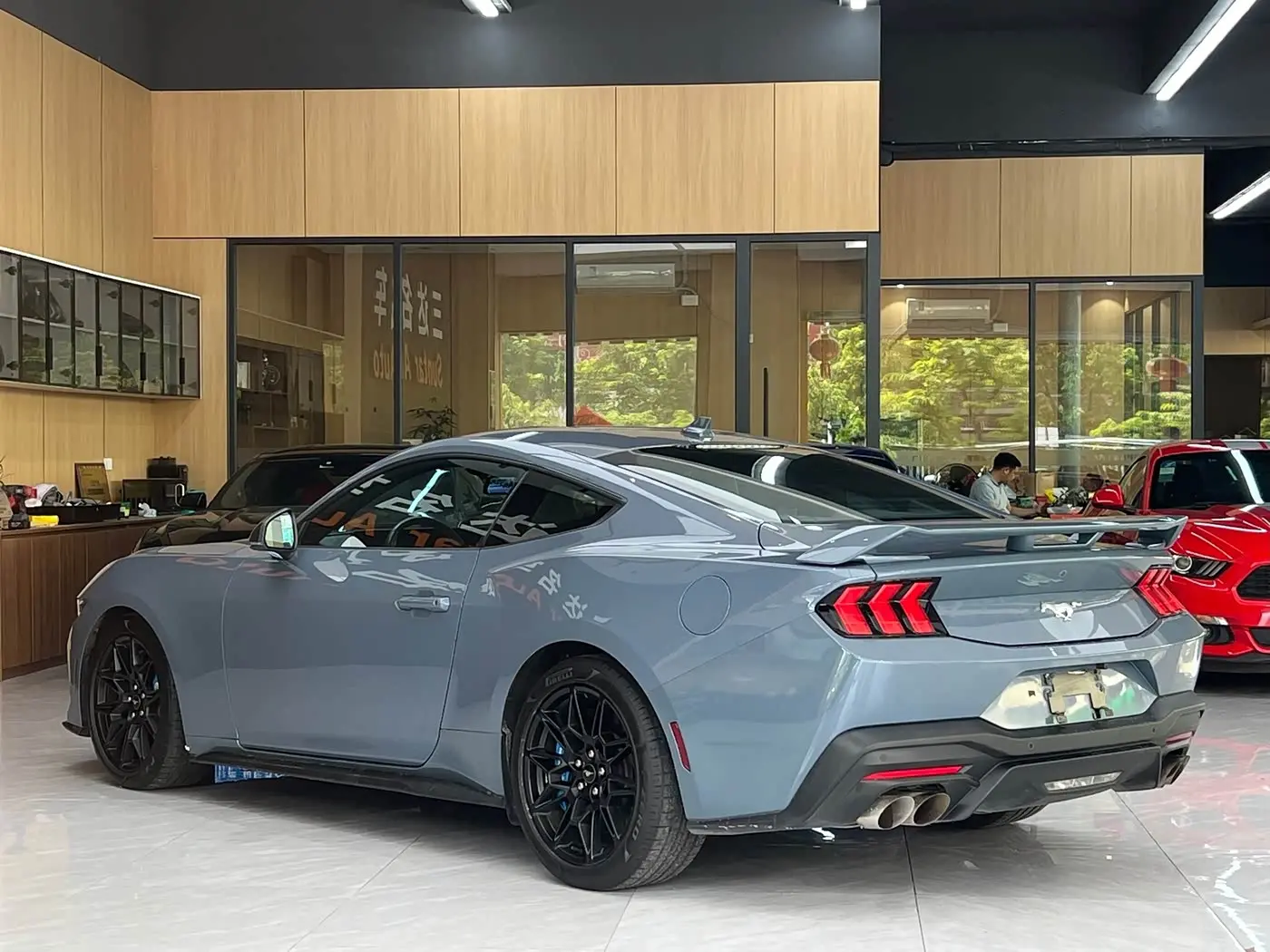 Ford Mustang 2024 — Photo 4/20