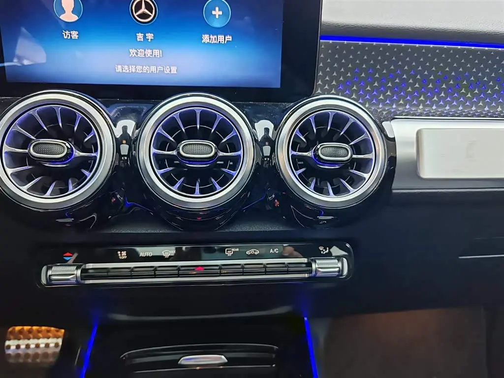 Mercedes-Benz GLB AMG 2025 — Фото 7/19