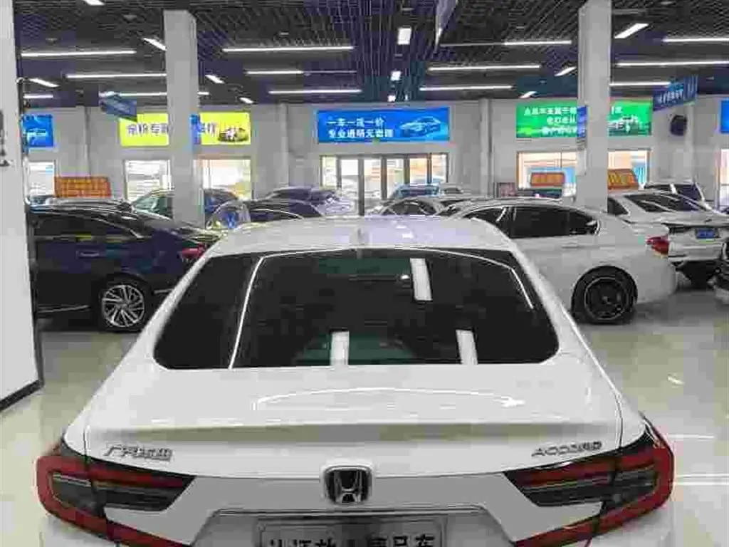 Honda Accord 2023 — Photo 5/9