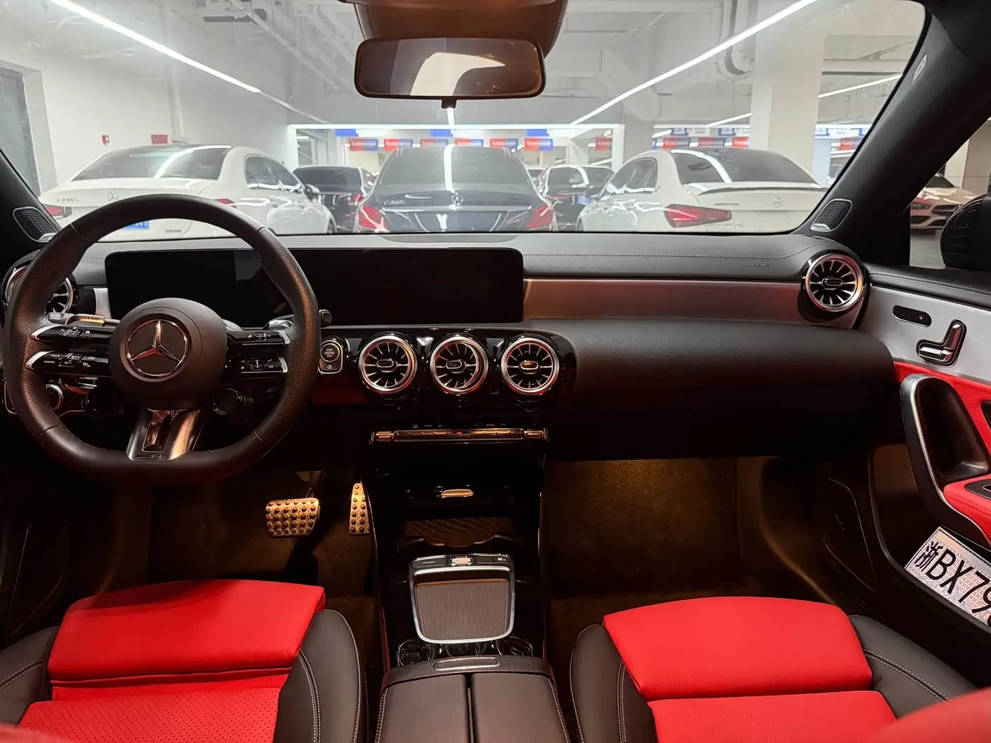 Mercedes-Benz A-Class AMG 2025 — Фото 10/17