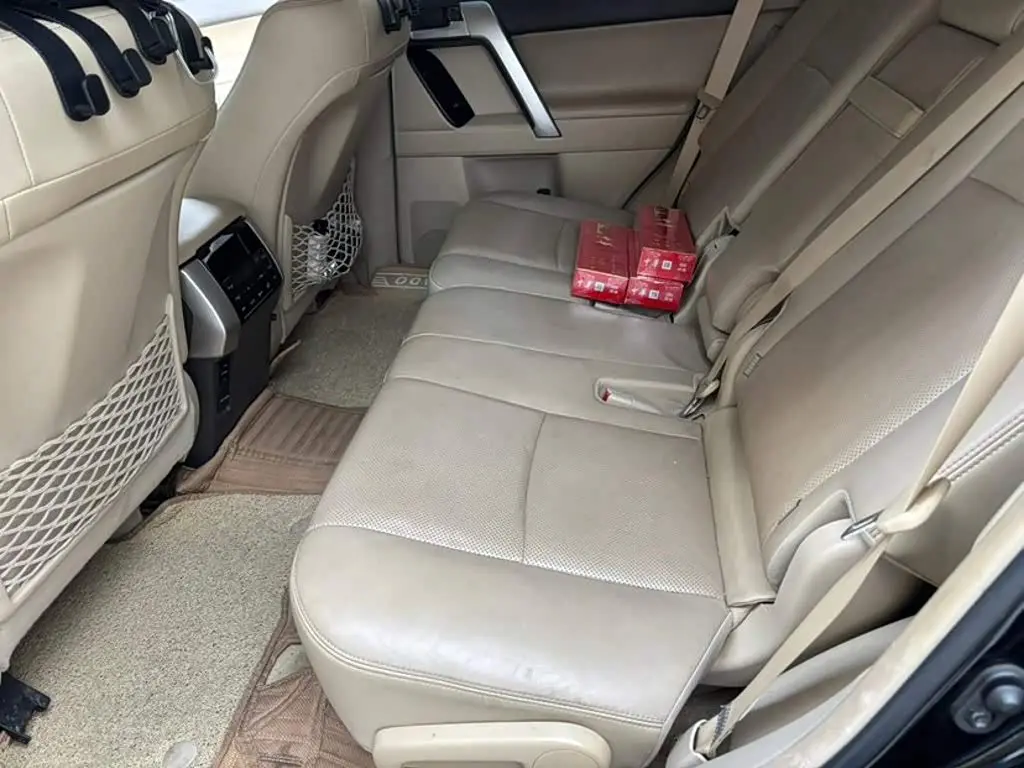 Toyota Prado 2019 — Photo 7/9