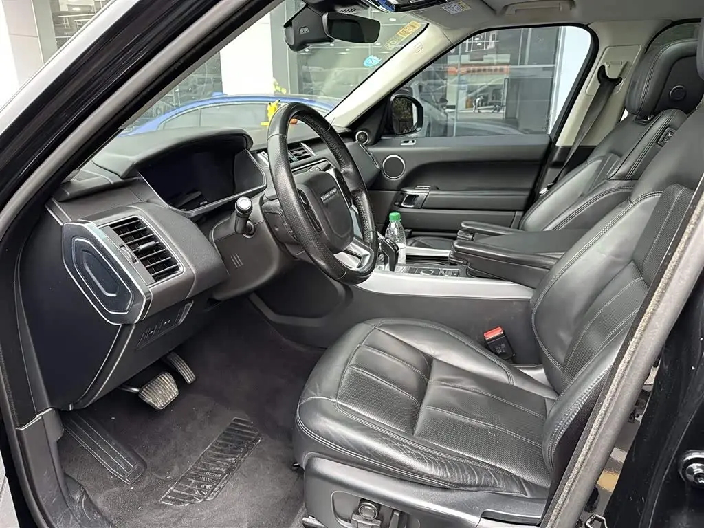 Land Rover Range Rover Sport 2019 — Фото 12/20