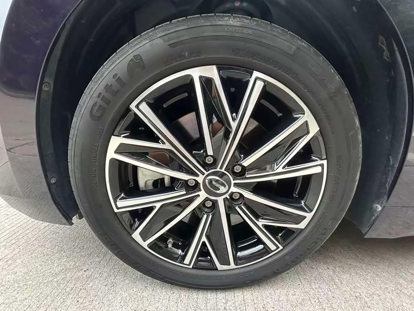 GAC Trumpchi Trumpchi E8 NEV 2023 — Photo 18/18