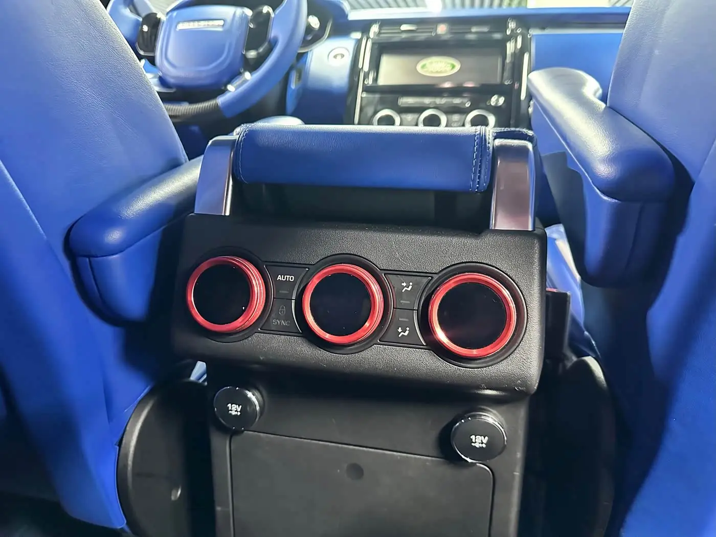 Land Rover Discovery 2020 — Photo 9/17