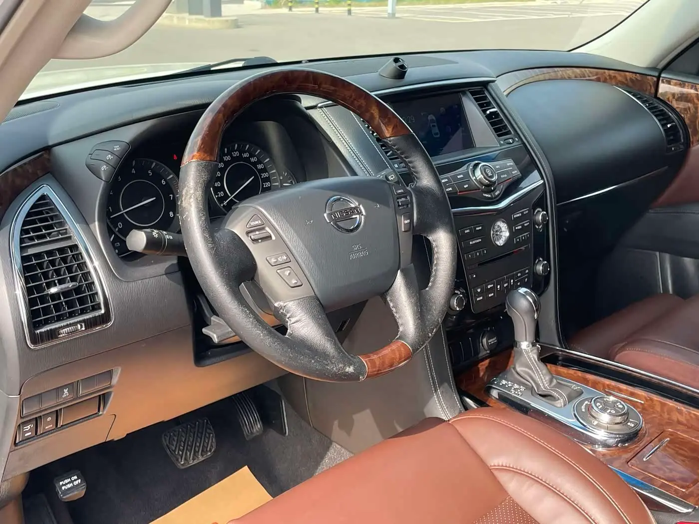 Nissan Patrol 2017 — Photo 20/20