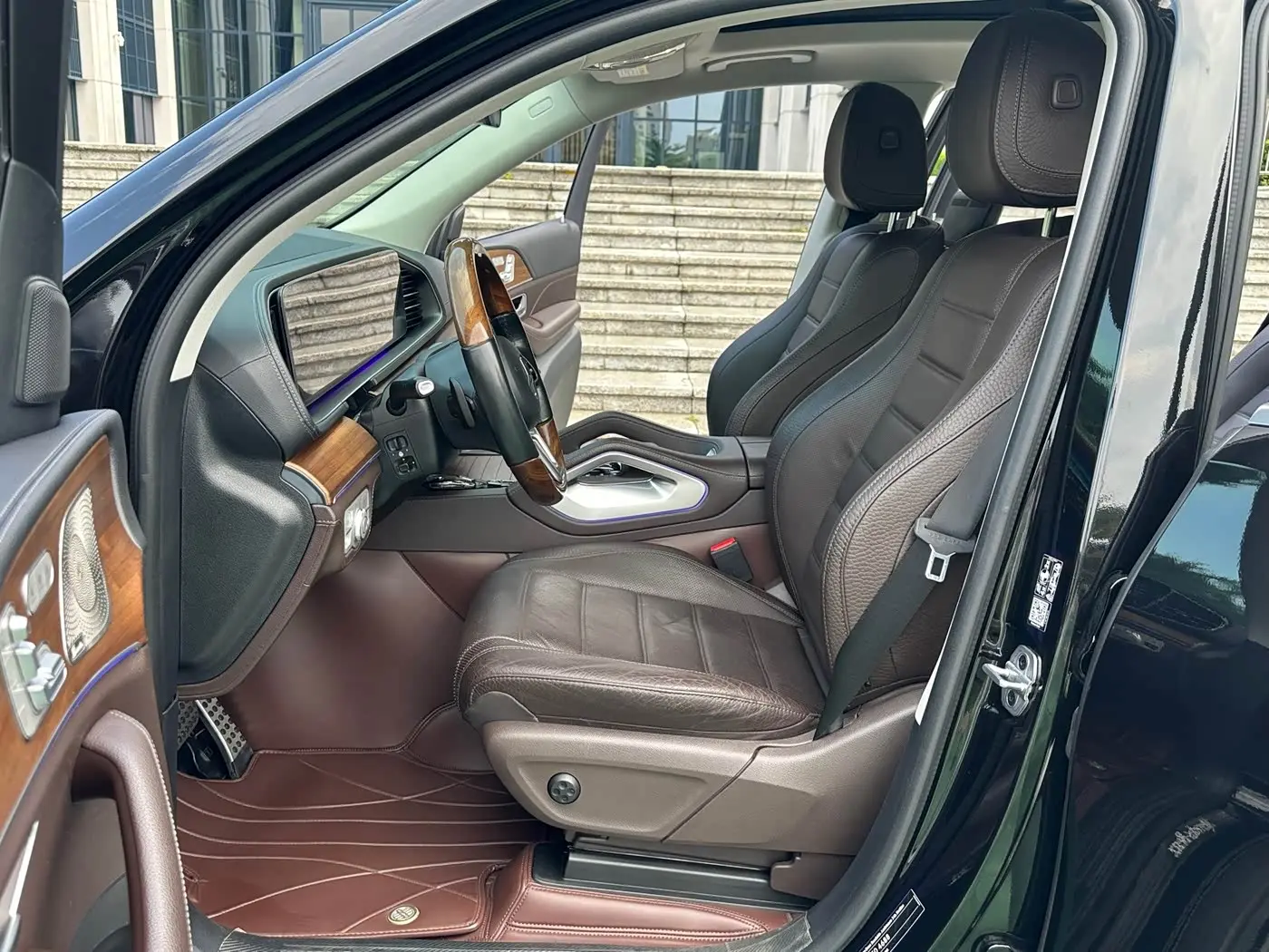 Mercedes-Benz GLS 2022 — Photo 5/20