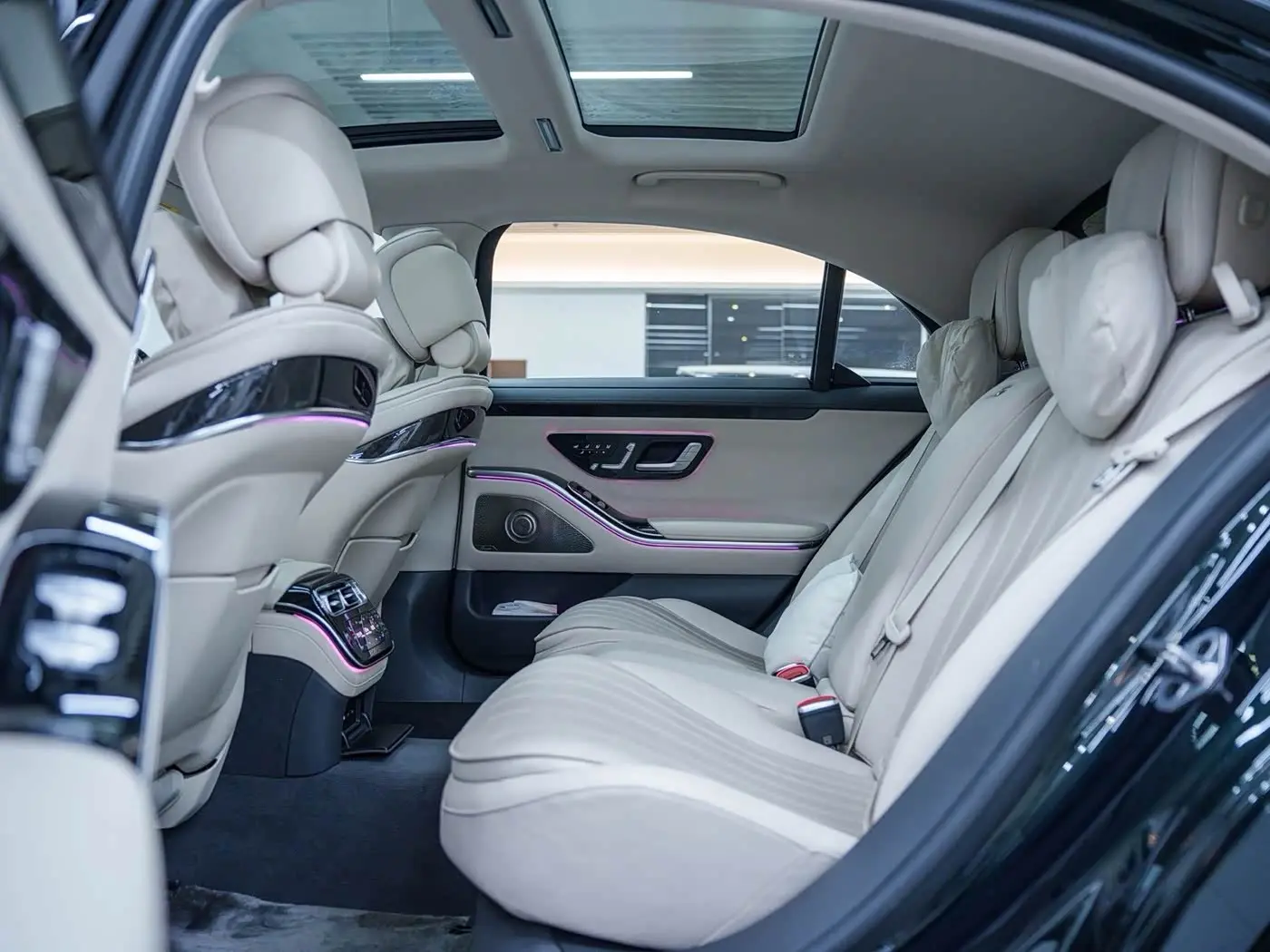 Mercedes-Benz S-Class 2022 — Photo 10/20