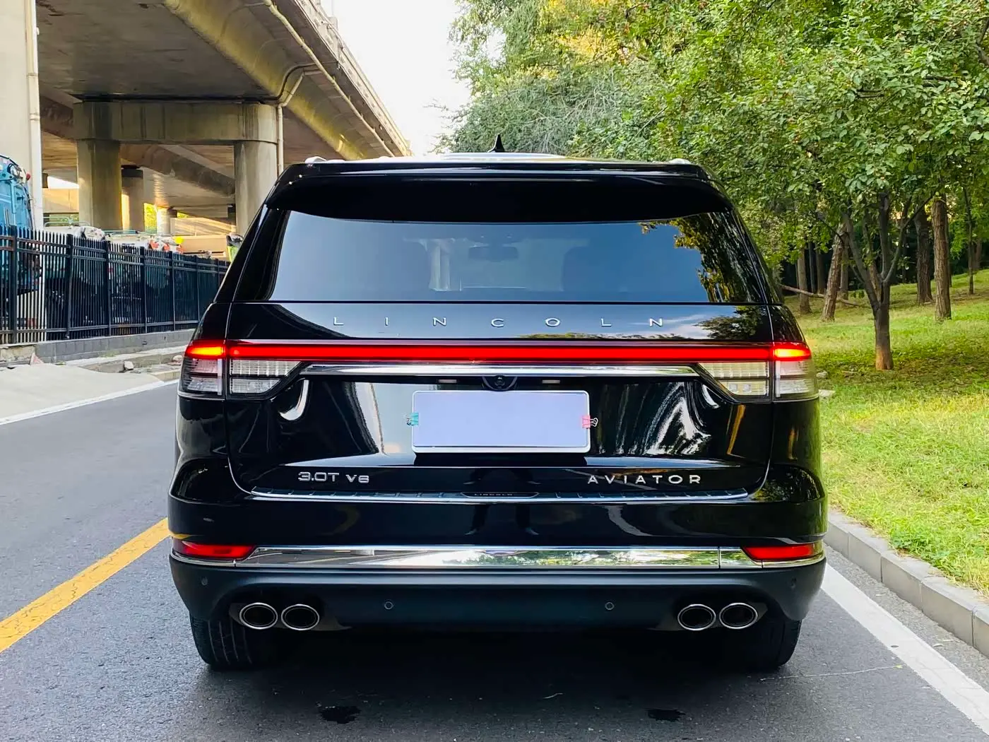 Lincoln Aviator 2021 — Photo 17/18