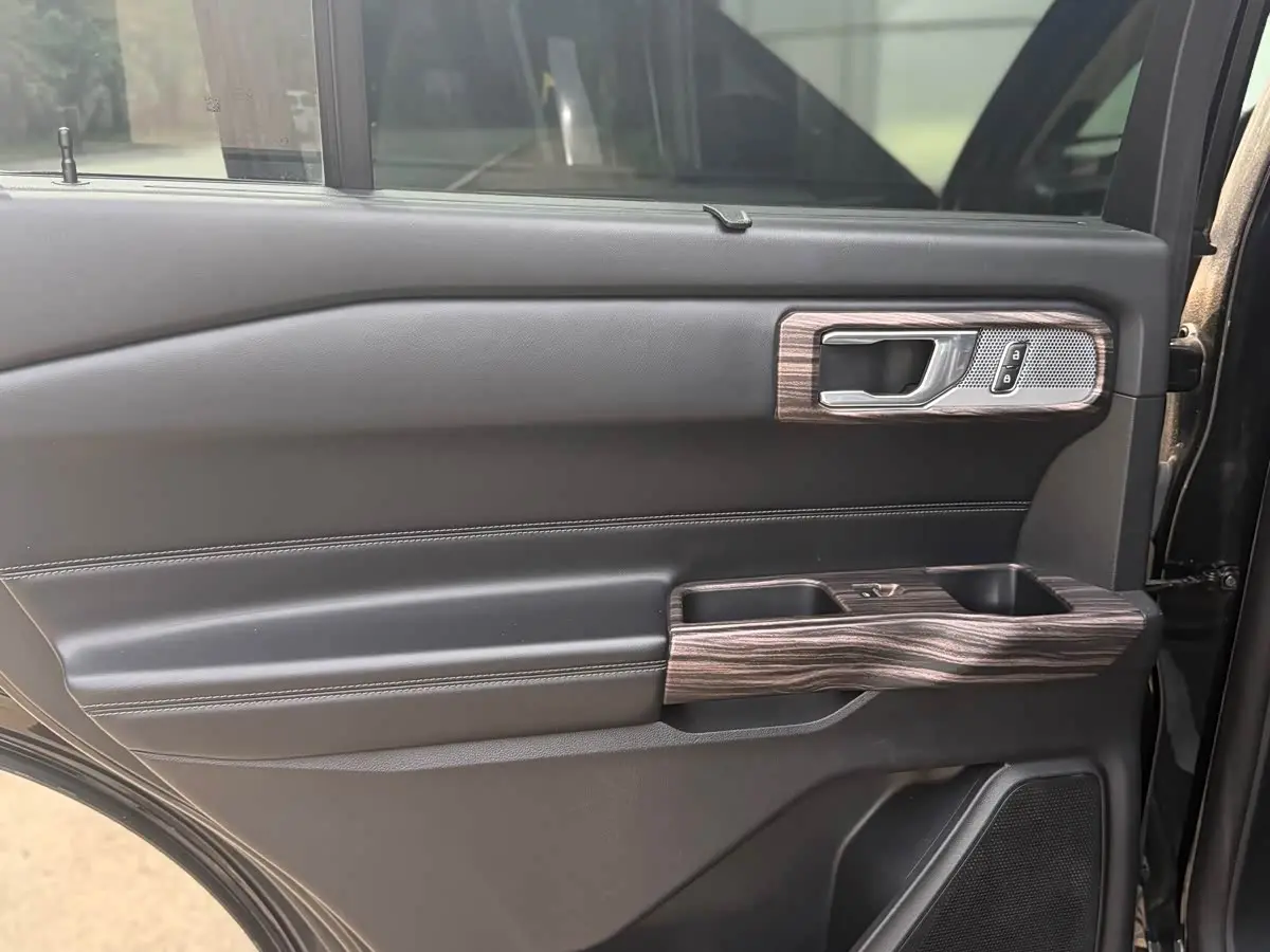 Ford Explorer 2021 — Şəkil 17/20