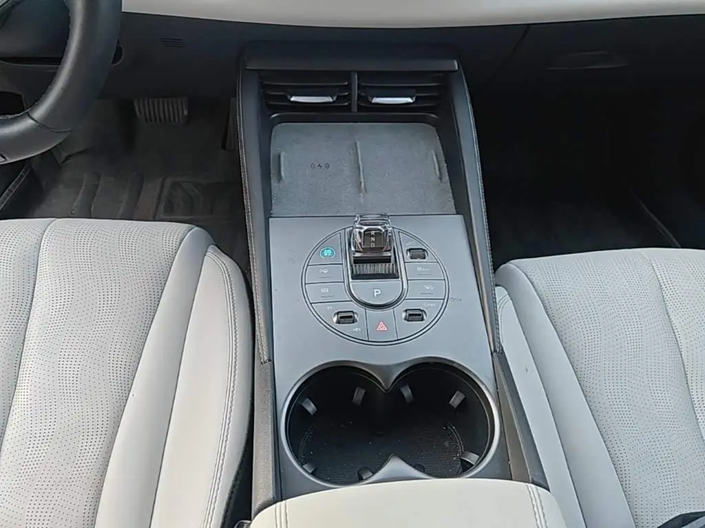 BYD Seal 06 New Energy 2025 — Photo 14/20