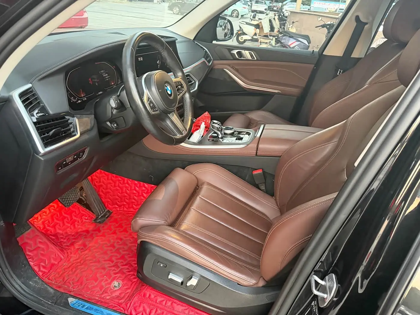 BMW X5 2022 — Photo 7/17