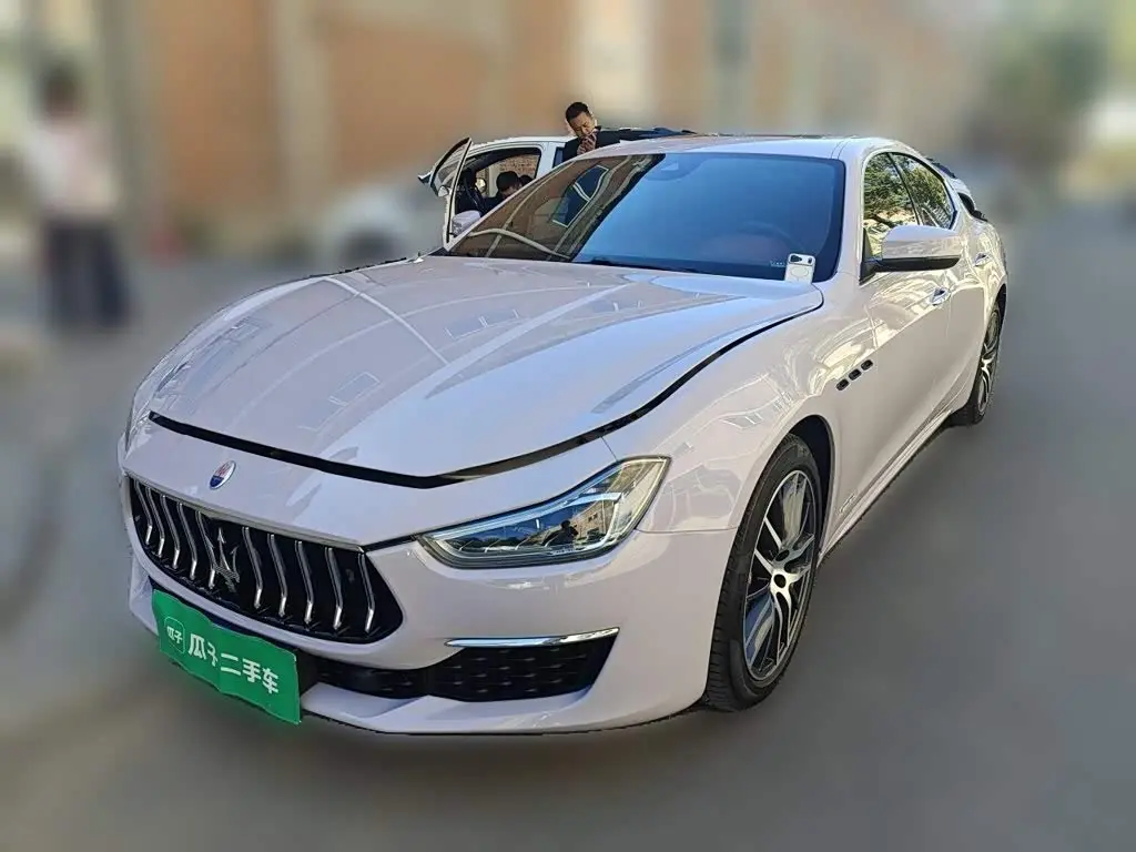 Maserati Ghibli 2021 — Şəkil 2/20
