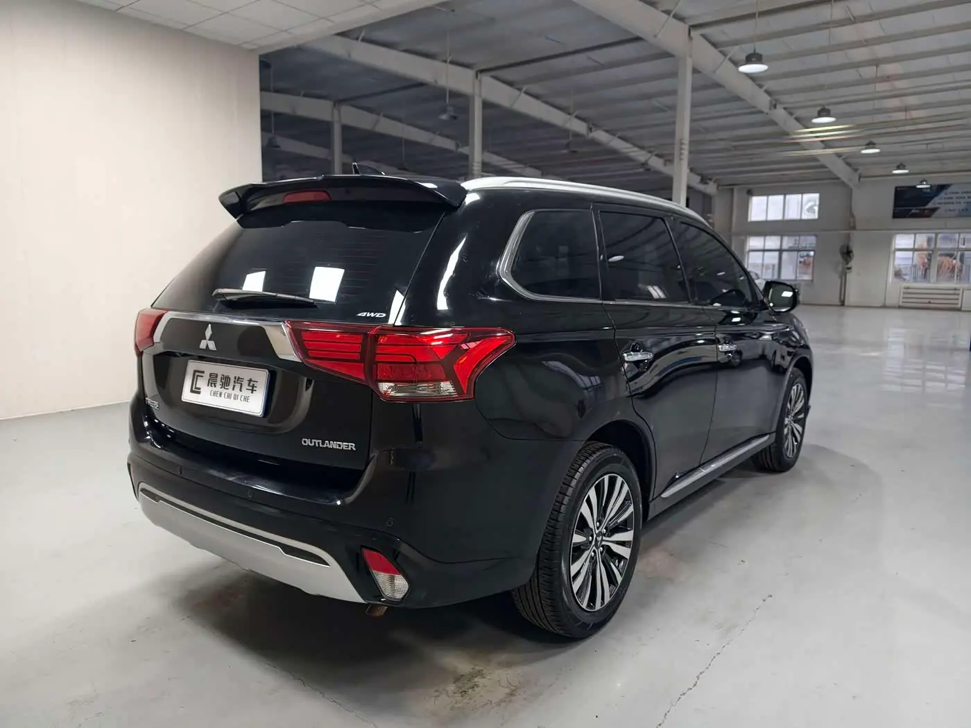 Mitsubishi Outlander 2021 — Photo 4/17