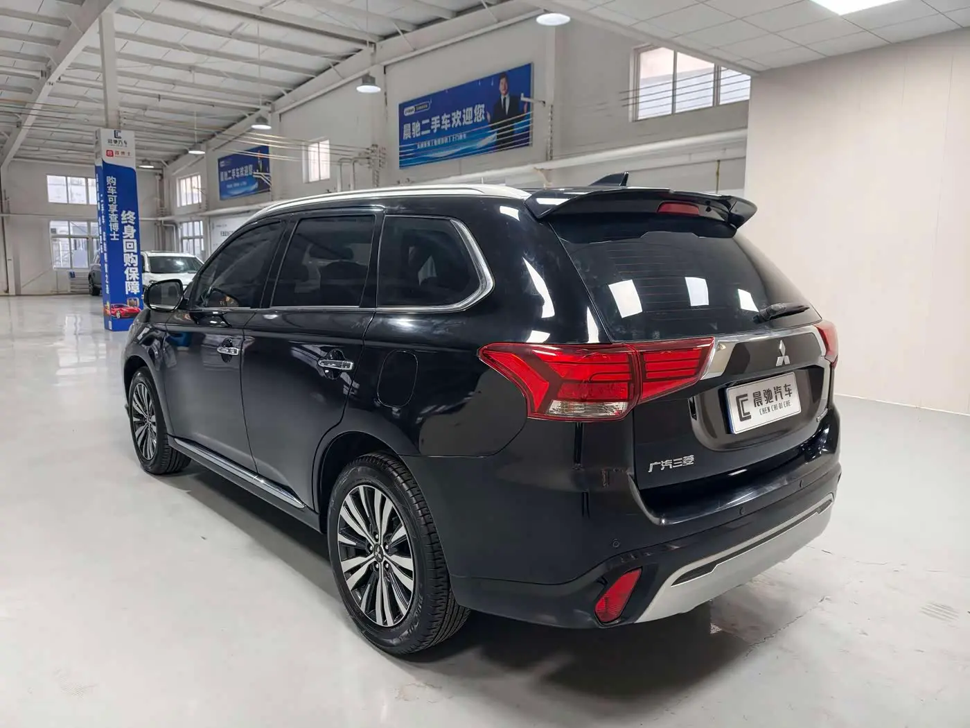 Mitsubishi Outlander 2021 — Photo 6/17