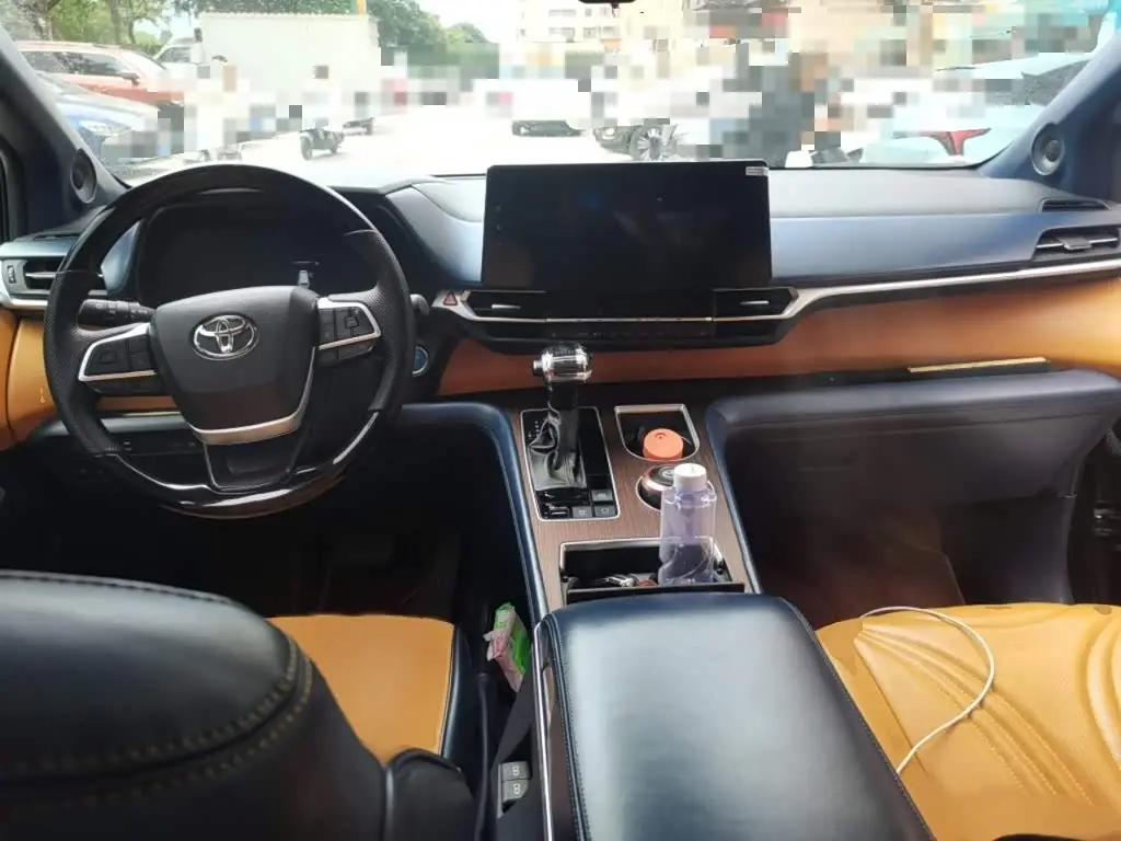 Toyota Sienna 2022 — Photo 13/20