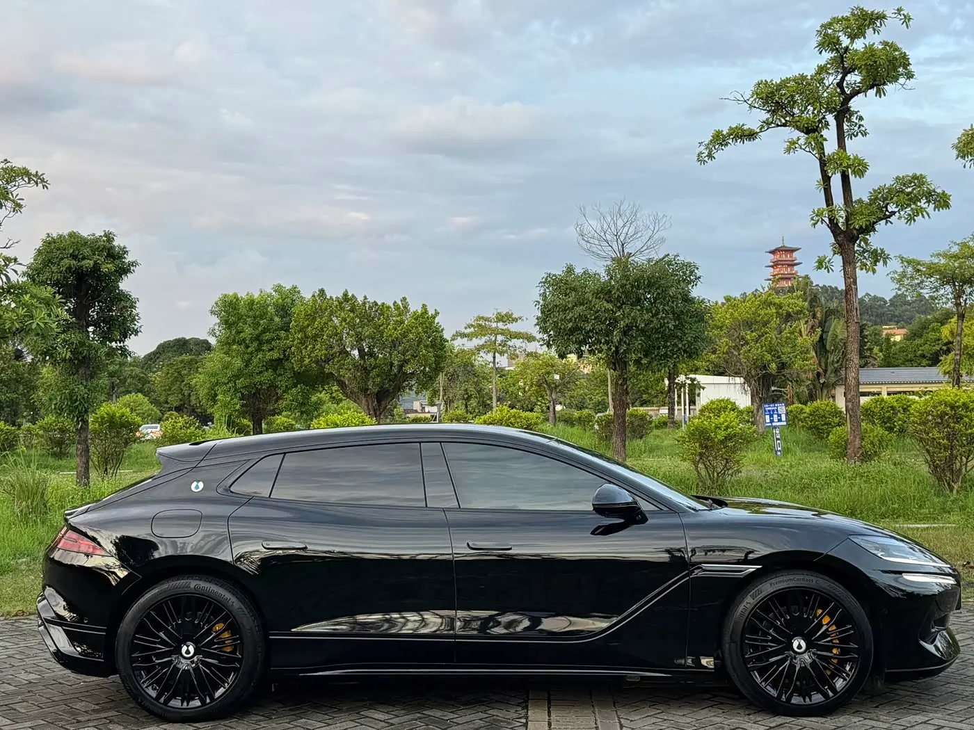 Denza Z9GT 2025 — Photo 7/20