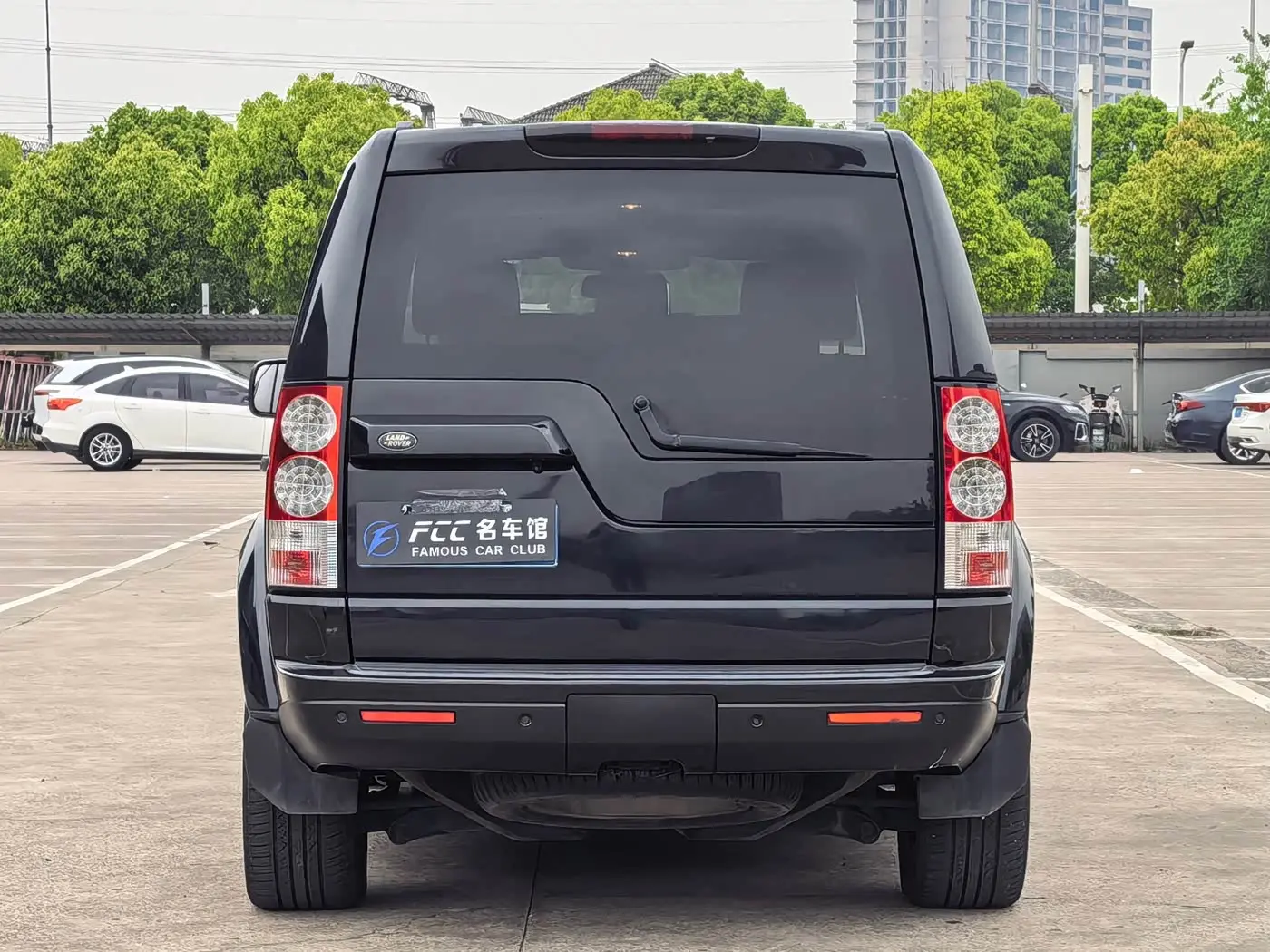 Land Rover Discovery 2012 — Photo 5/19