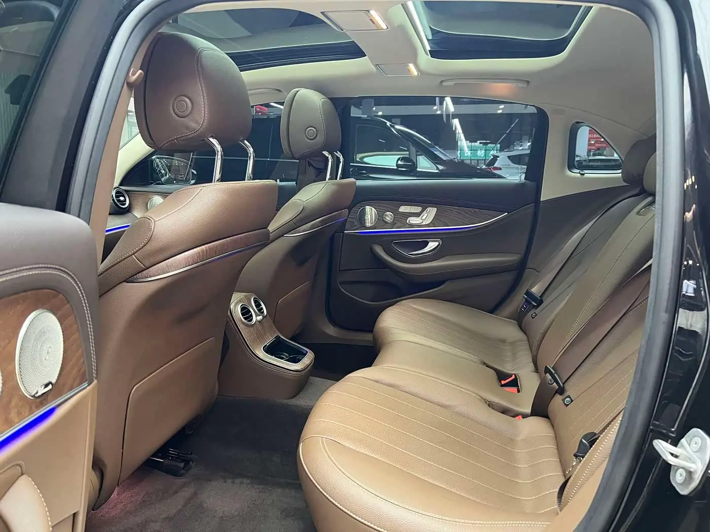 Mercedes-Benz E-Class 2023 — Şəkil 16/20