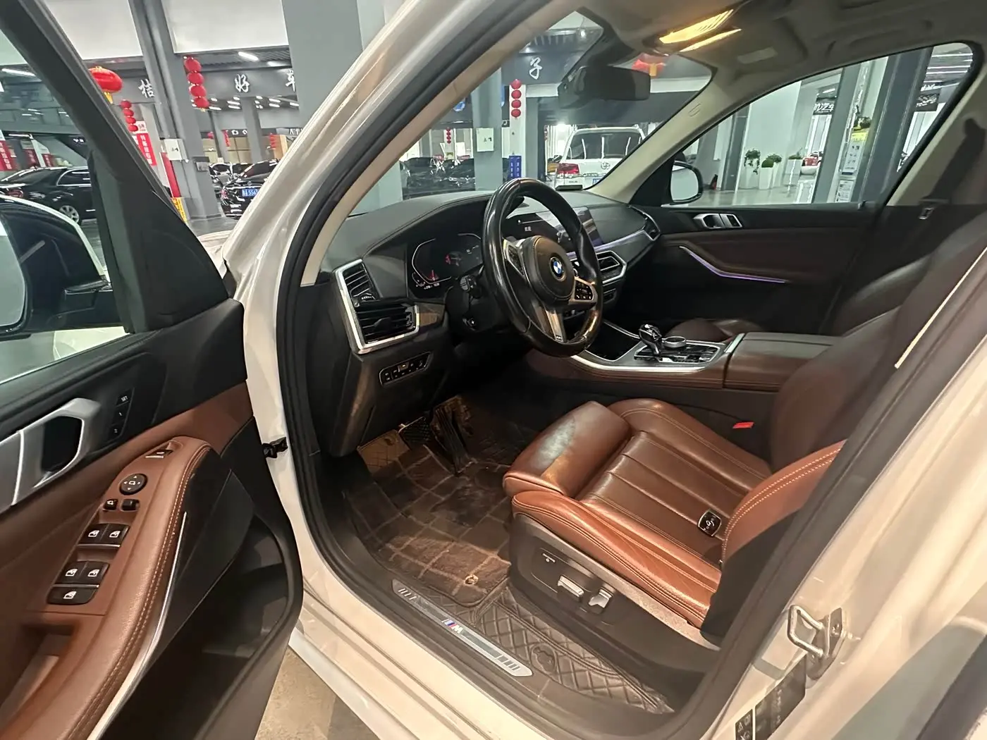 BMW X5 2019 — Фото 13/17