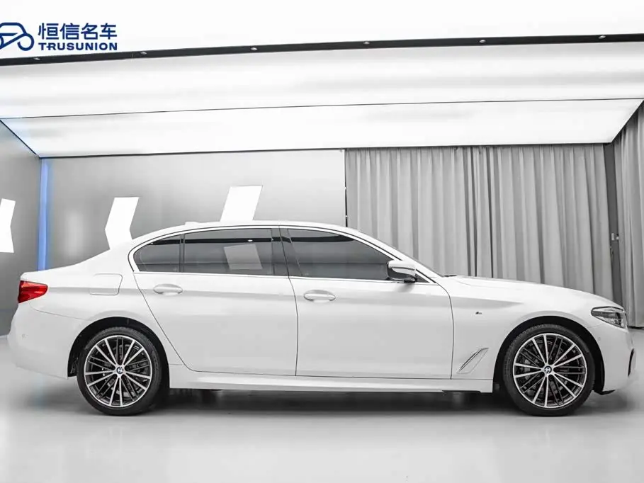 BMW 5 Series 2020 — Фото 4/20