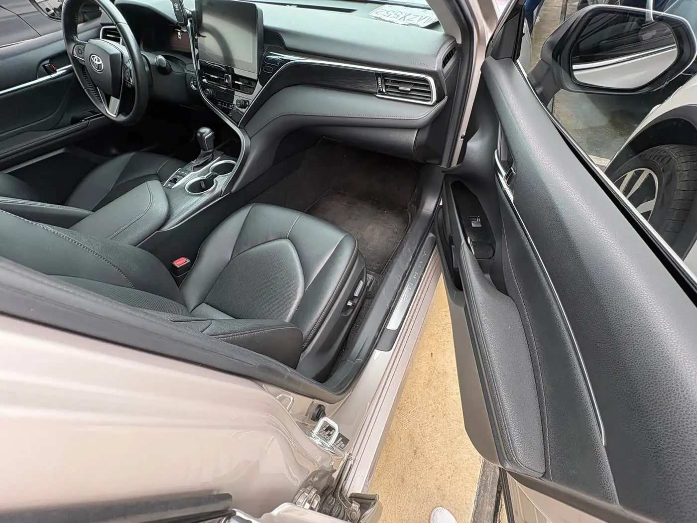 Toyota Camry 2021 — Фото 16/17