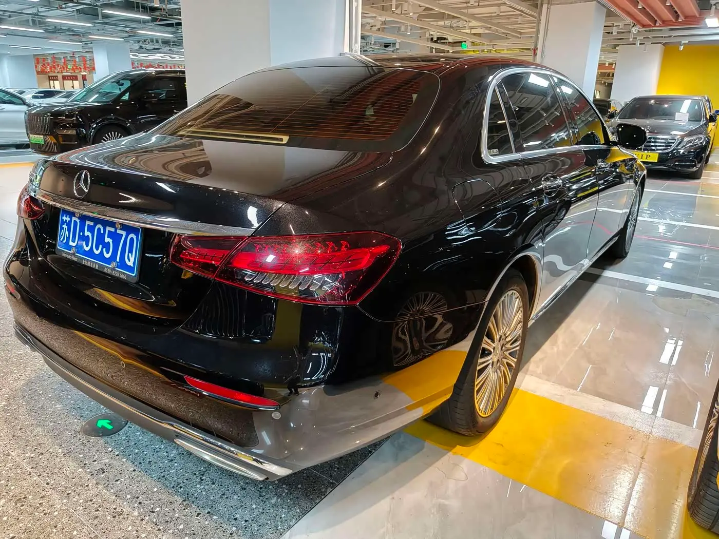 Mercedes-Benz E-Class 2023 — Фото 14/14