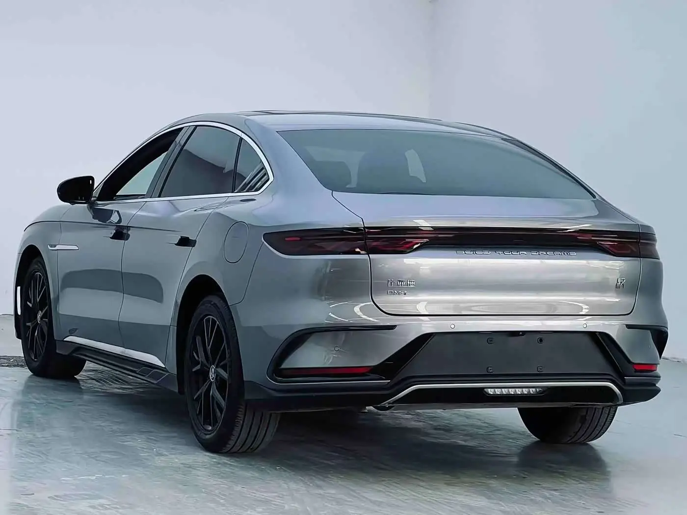 BYD Han 2024 — Photo 7/20