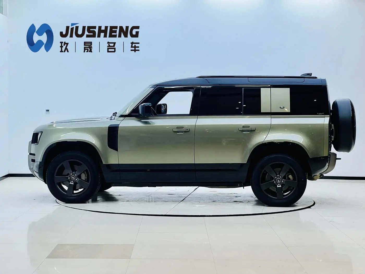 Land Rover Defender 2023 — Photo 3/20