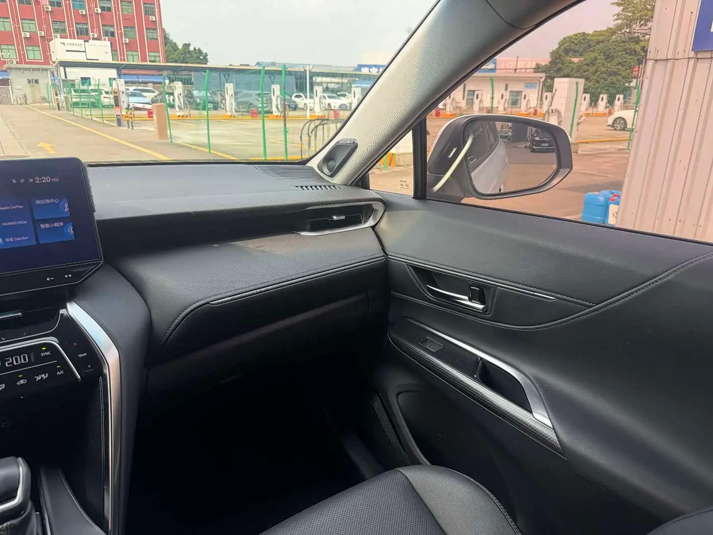 Toyota Venza 2023 — Photo 16/20