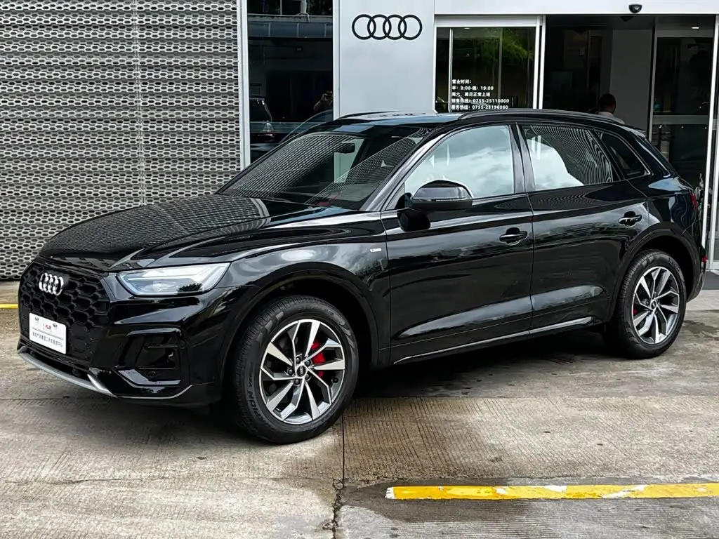 Audi Q5L 2025 — Фото 1/20