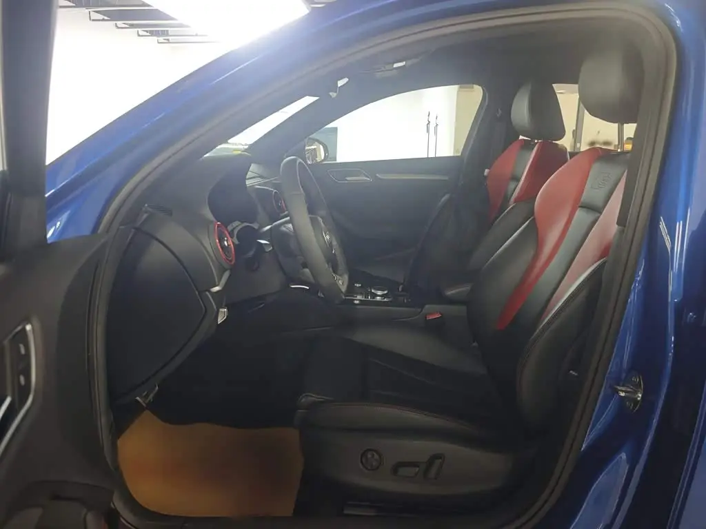 Audi S3 2019 — Photo 12/14