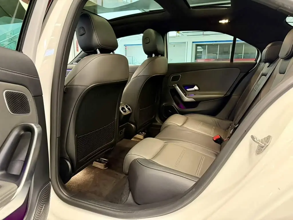 Mercedes-Benz A-Class AMG 2022 — Фото 11/14