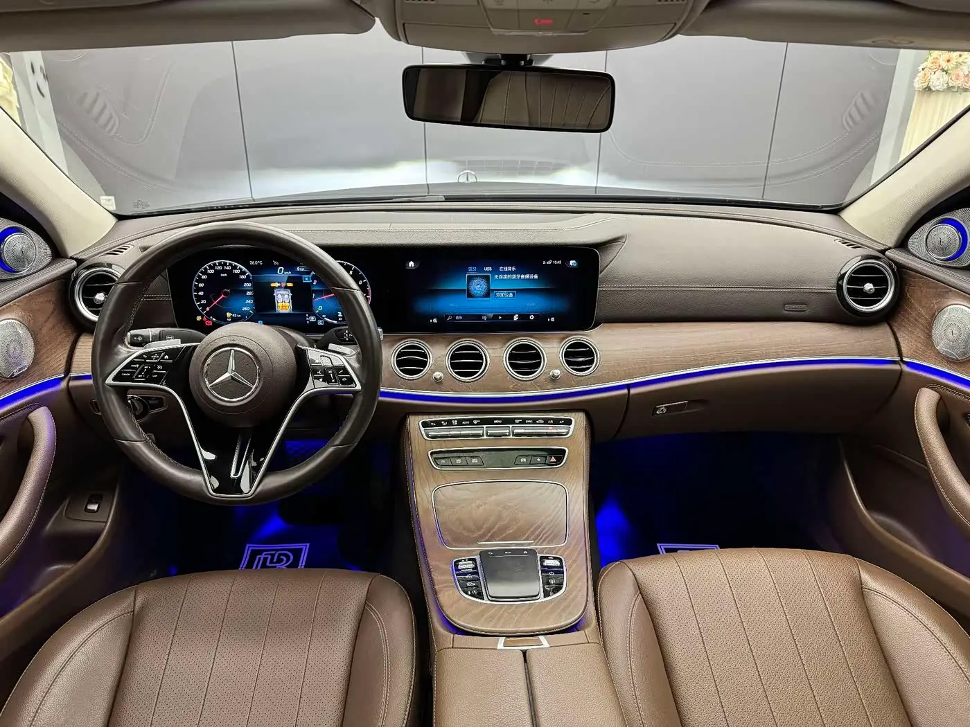 Mercedes-Benz E-Class 2021 — Фото 9/12