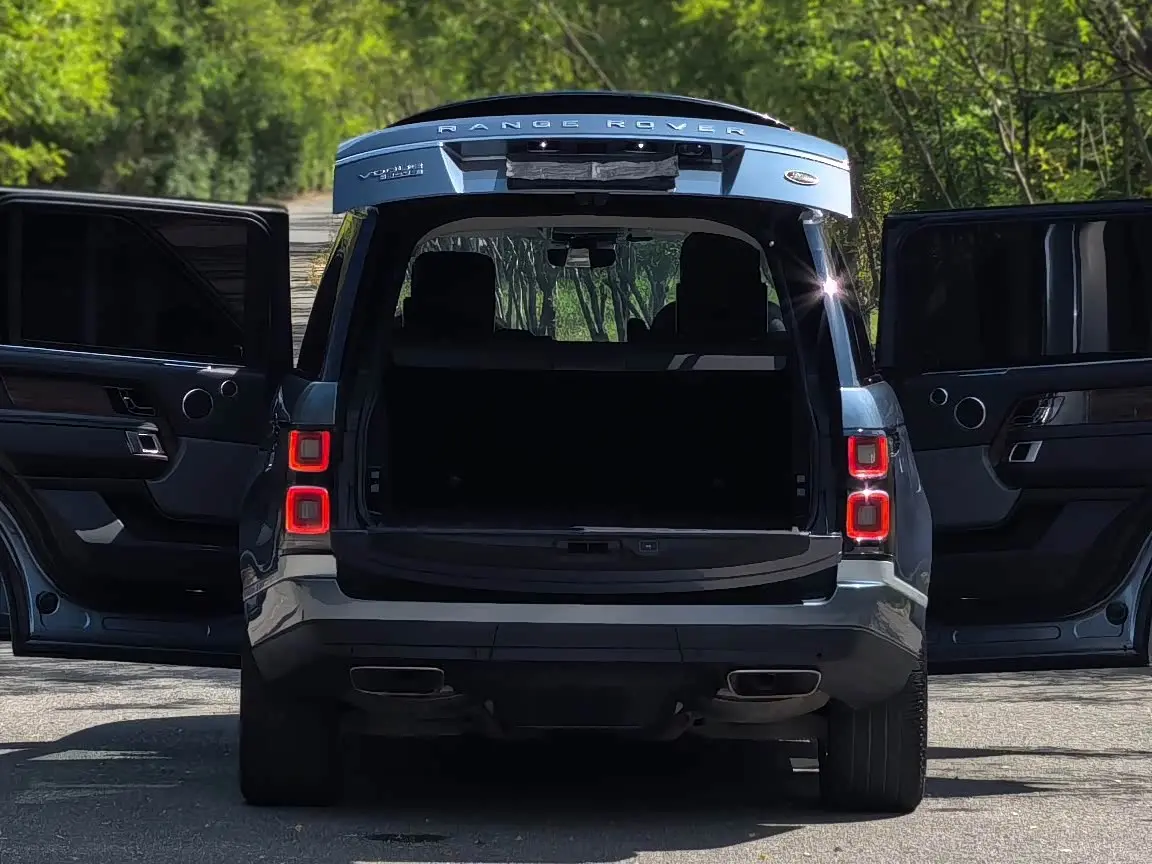 Land Rover Range Rover 2019 — Photo 7/20