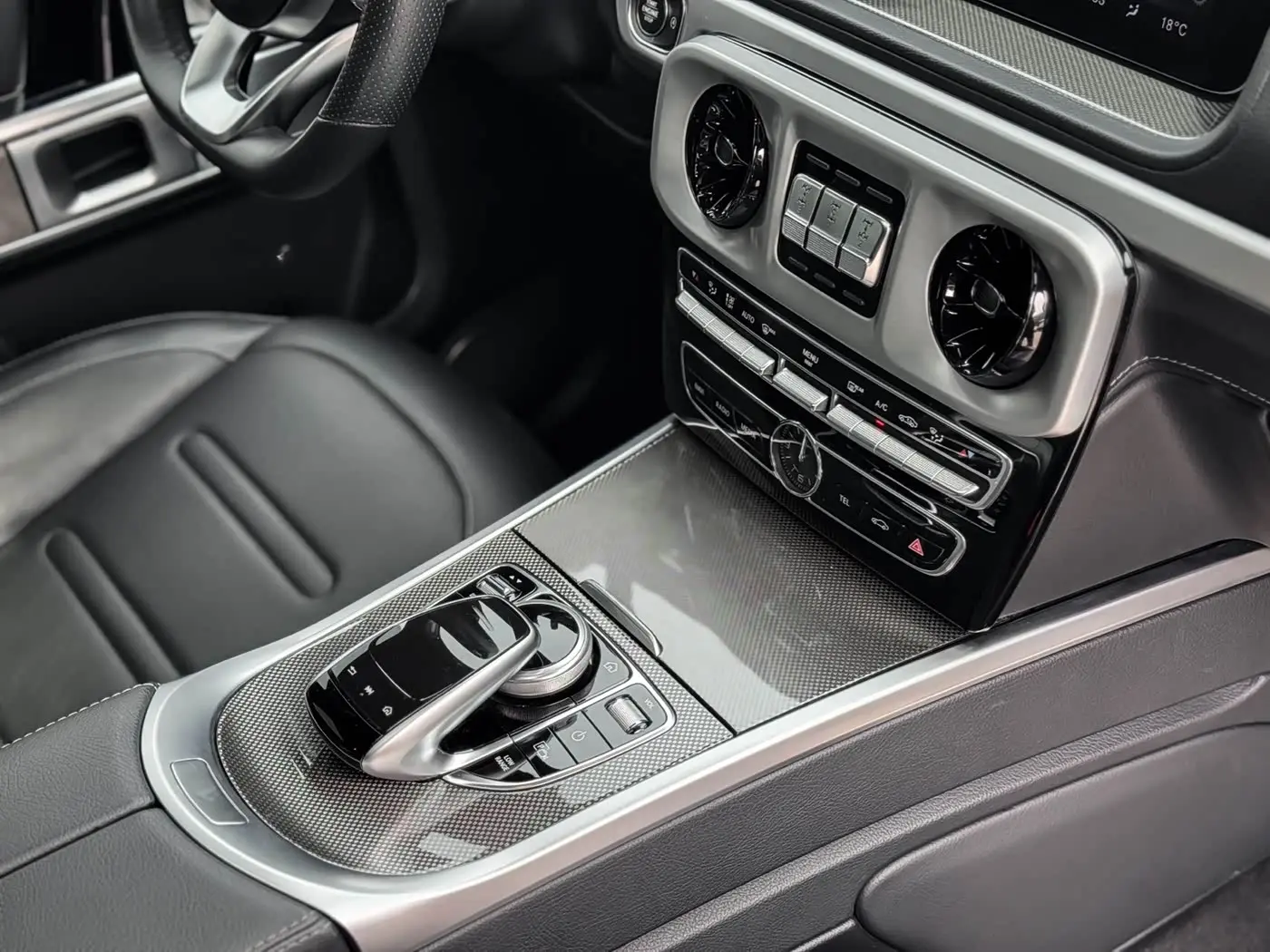Mercedes-Benz G-Class 2019 — Фото 10/17