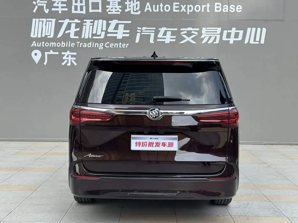 Buick GL8 2021 — Photo 4/16