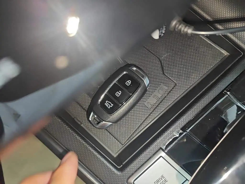 Hyundai Elantra 2022 — Şəkil 9/20
