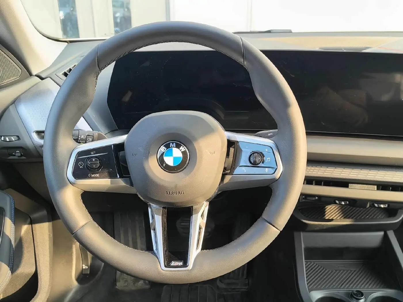 BMW 2 Series 2025 — Фото 10/14