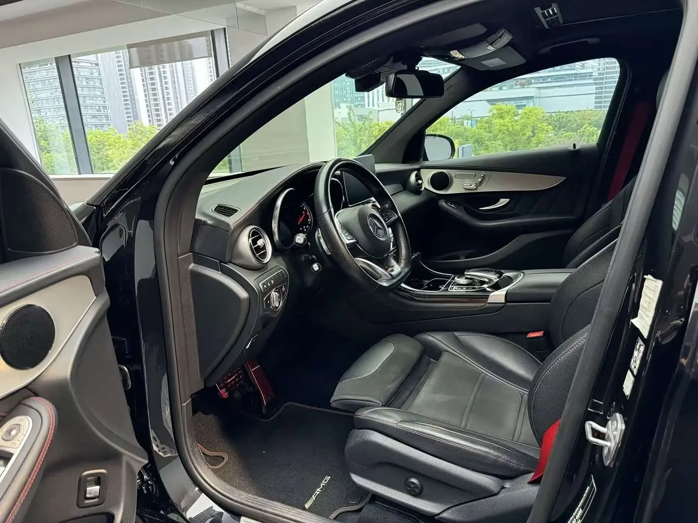 Mercedes-Benz GLC Coupe AMG 2019 — Photo 2/9