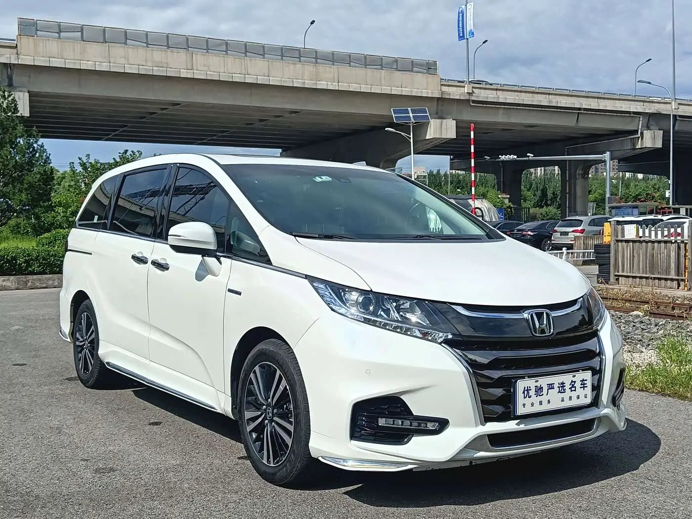 Honda Odyssey 2020 — ფოტო 4/20
