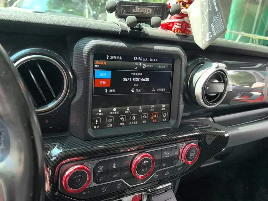 Jeep Wrangler 2022 — Фото 13/16