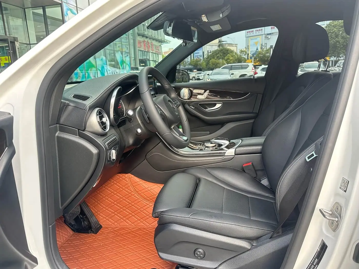 Mercedes-Benz GLC 2017 — Фото 13/20