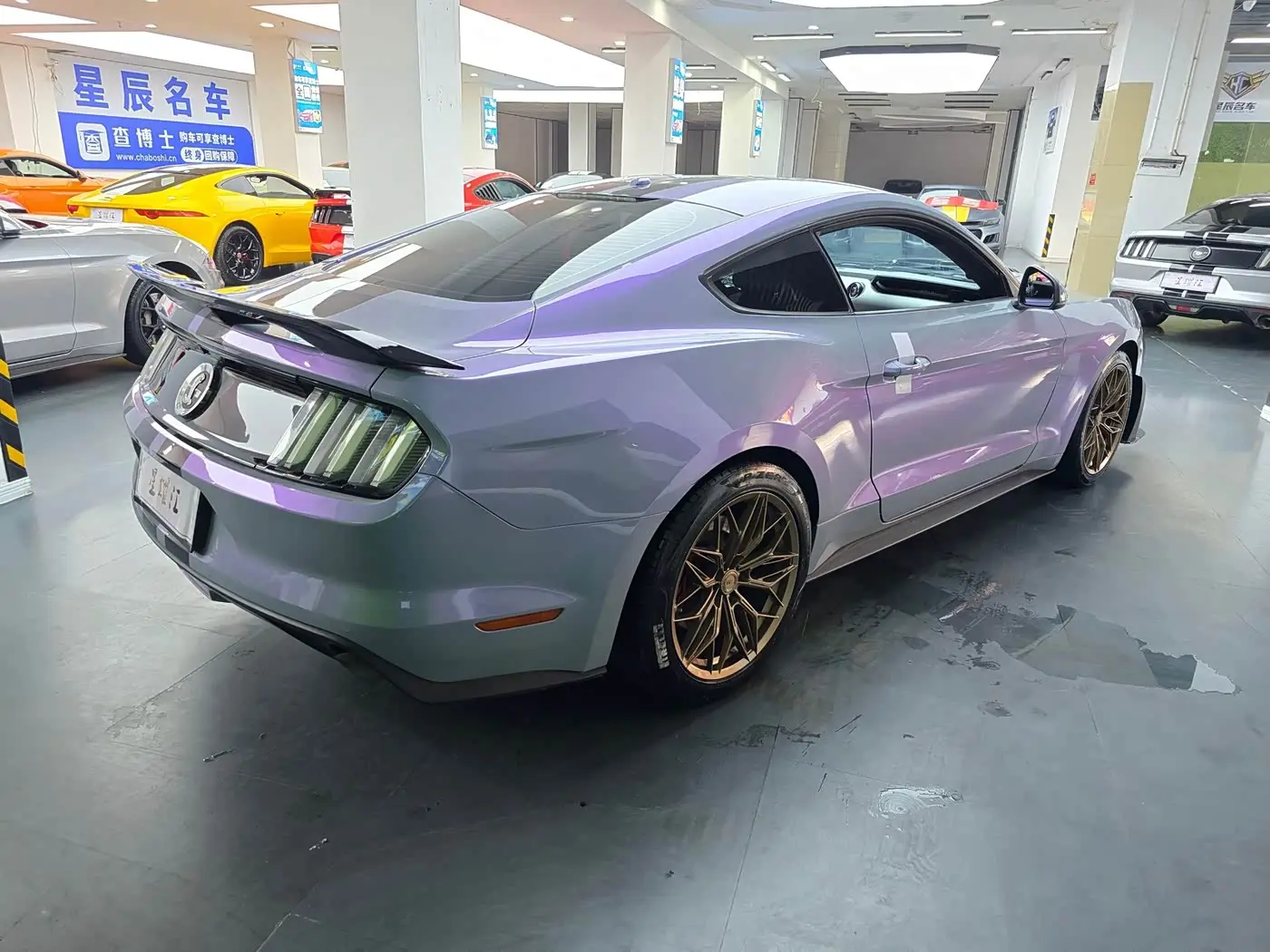 Ford Mustang 2018 — Photo 6/6