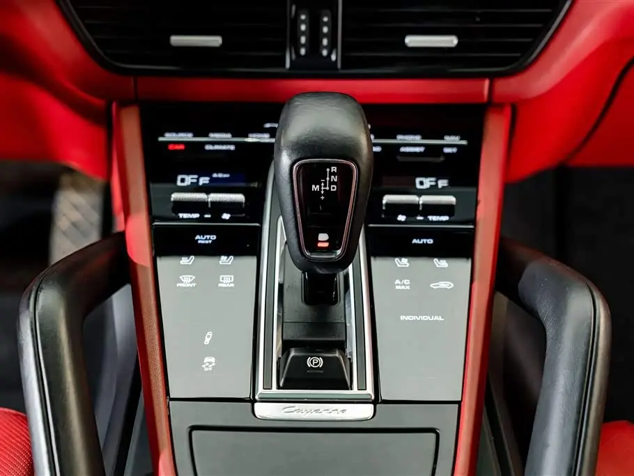 Porsche Cayenne New Energy 2023 — Фото 16/20