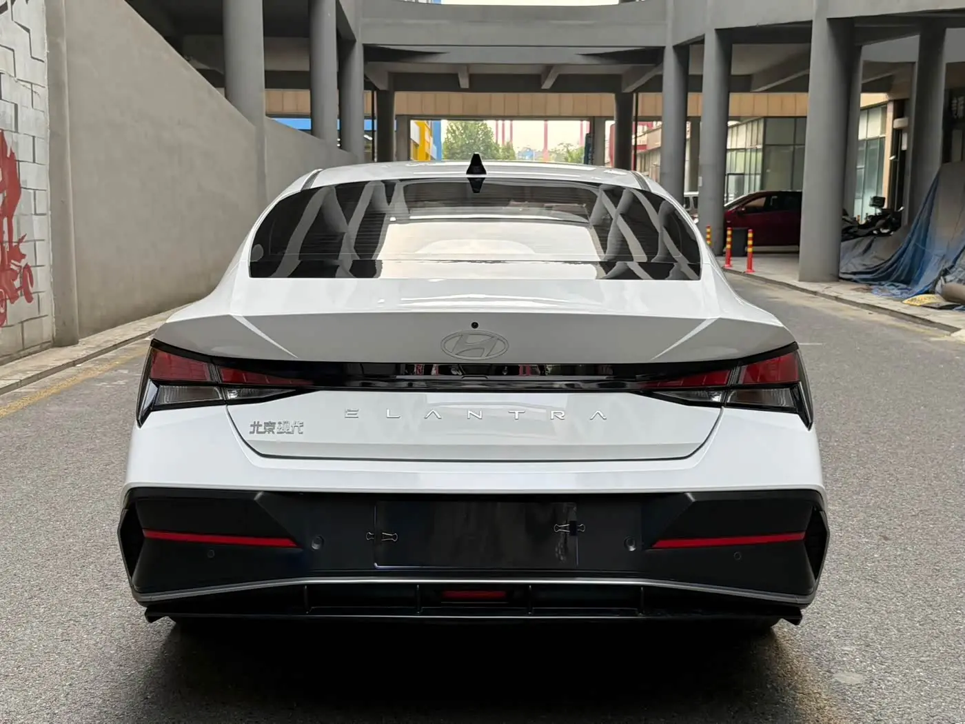 Hyundai Elantra 2024 — Photo 5/20