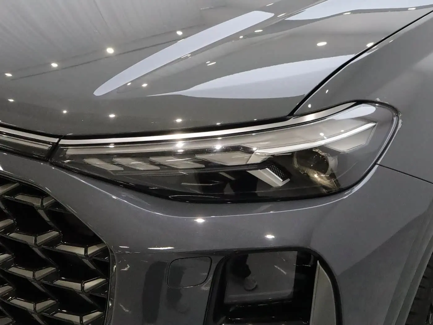 Audi Q6 2024 — Photo 18/20