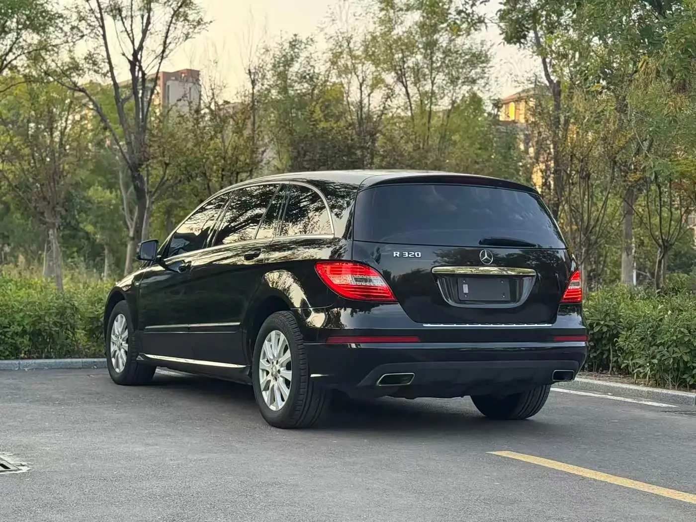 Mercedes-Benz R-Class 2017 — Photo 4/20