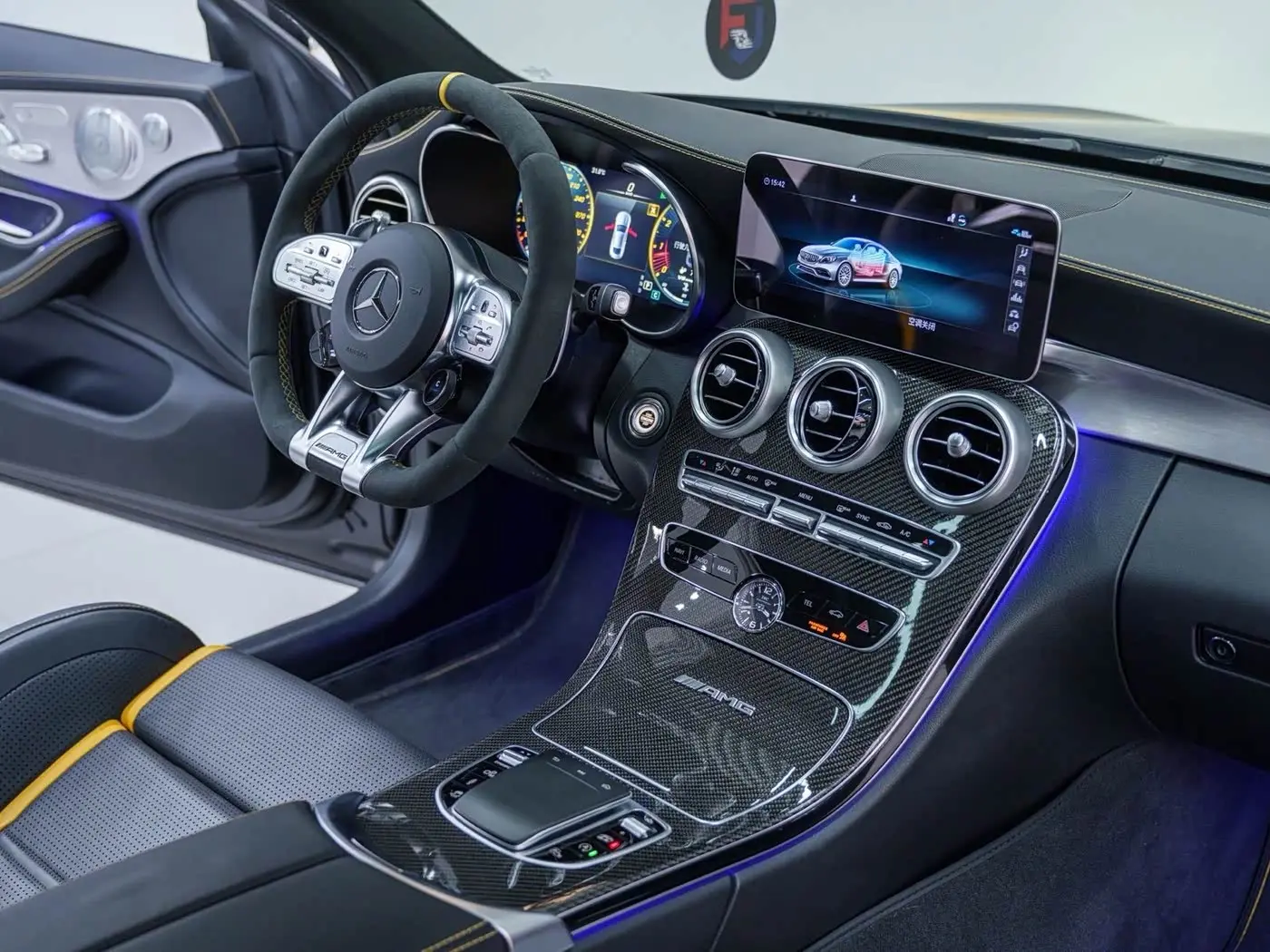 Mercedes-Benz C-Class AMG 2021 — Фото 19/20