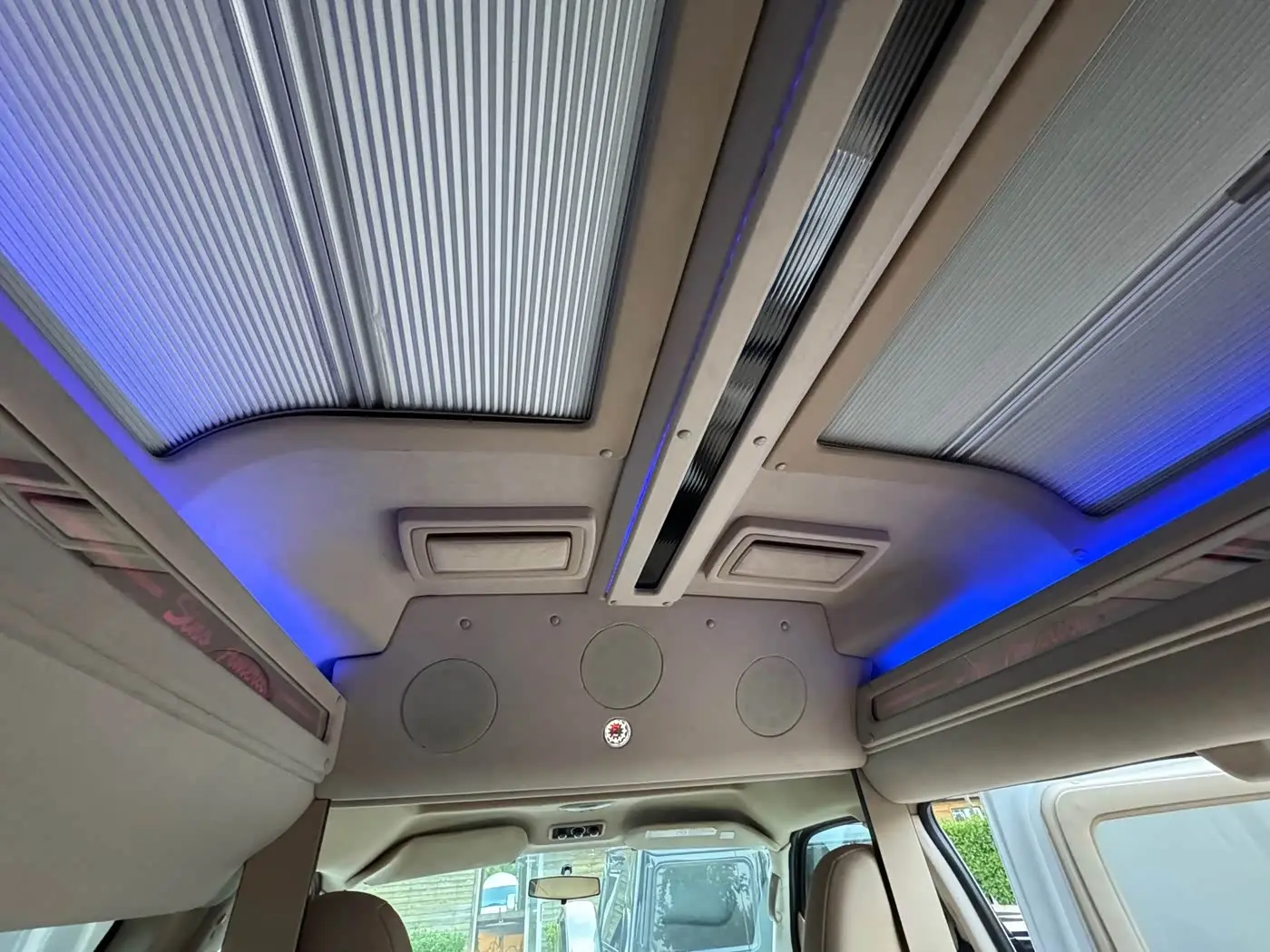 GMC Savana 2019 — Şəkil 13/20