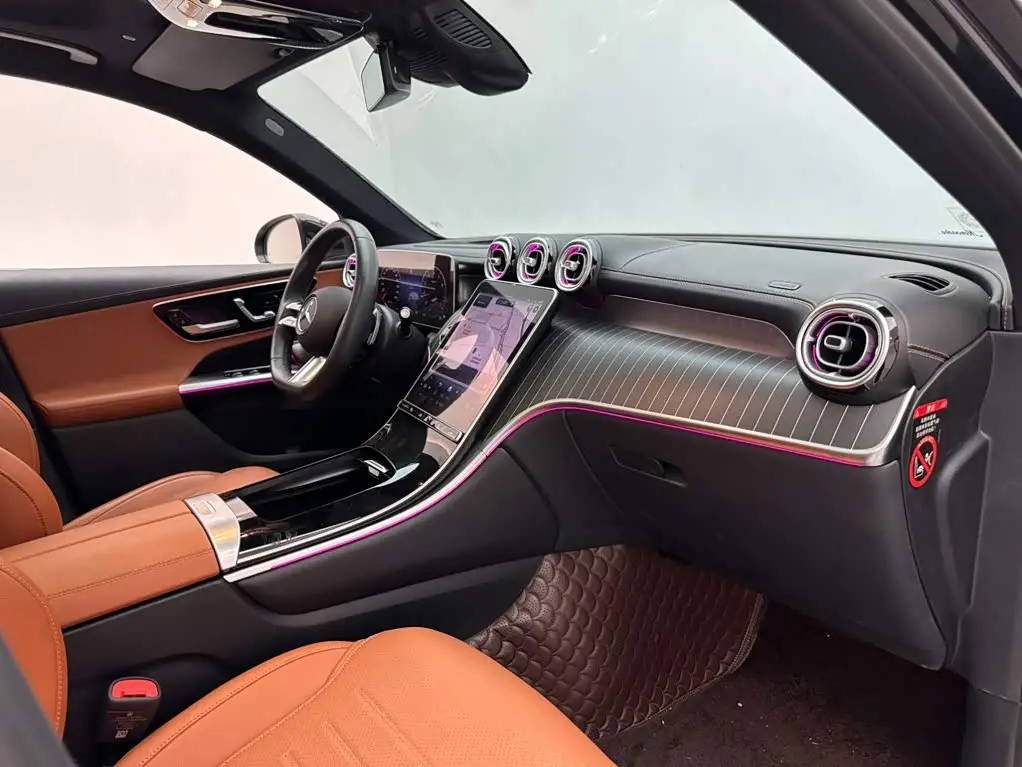 Mercedes-Benz GLC 2023 — Photo 11/16